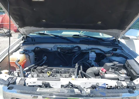 2012 Ford Escape Xls z USA, uszkodzony, nr VIN 1FMCU0C77CKA41756